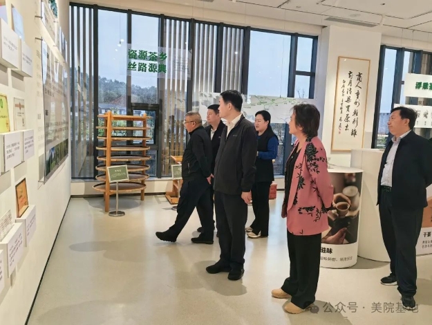 河南信阳市委宣传部赴景德镇非遗馆开展文化交流学习考察